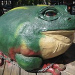 Large green bull frog mini golf decor